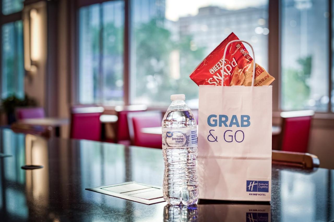 Holiday Inn Express - Kansas City Downtown By Ihg Dış mekan fotoğraf