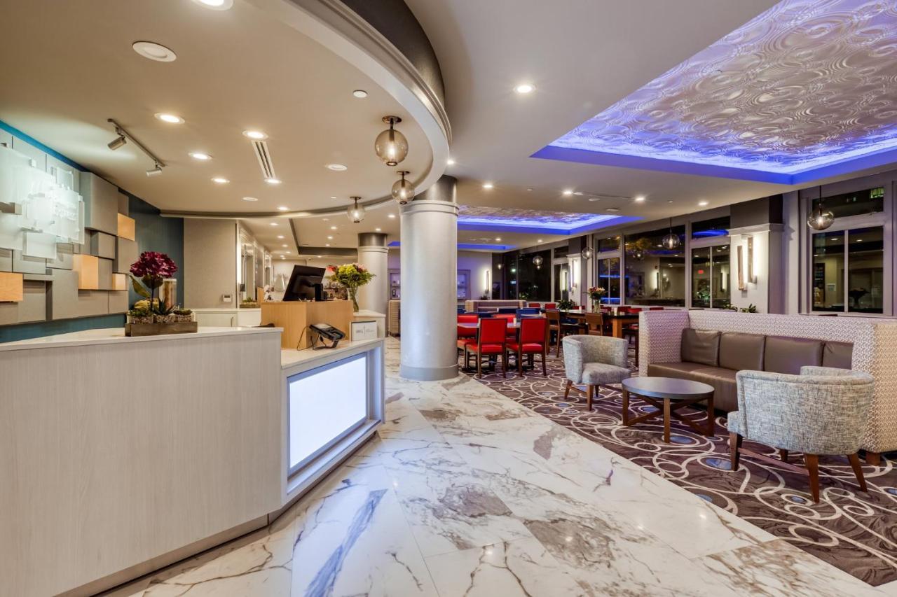 Holiday Inn Express - Kansas City Downtown By Ihg Dış mekan fotoğraf